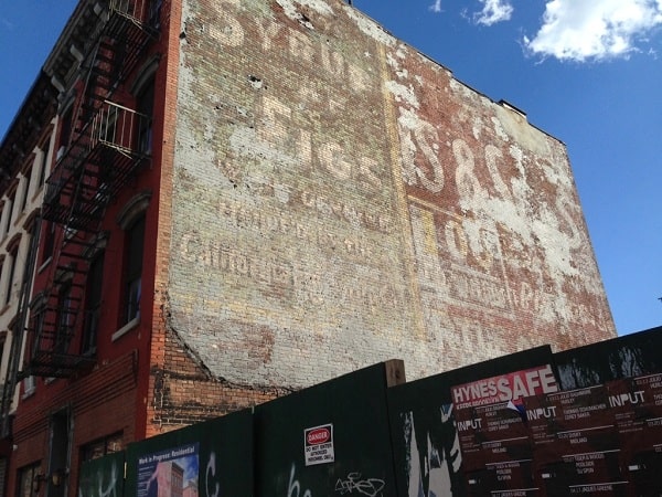 New York ghostsigns, fading advertisement painted on a wall