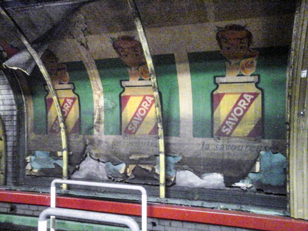Advertising time capsules at Marcadet-Poissonniers station in the form of vintage 1950s posters.